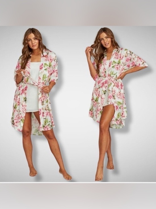 Show Me Your MuMu Other - Show Me Your MuMu Brie Robe One Size Floral Kimono Tie Waist
